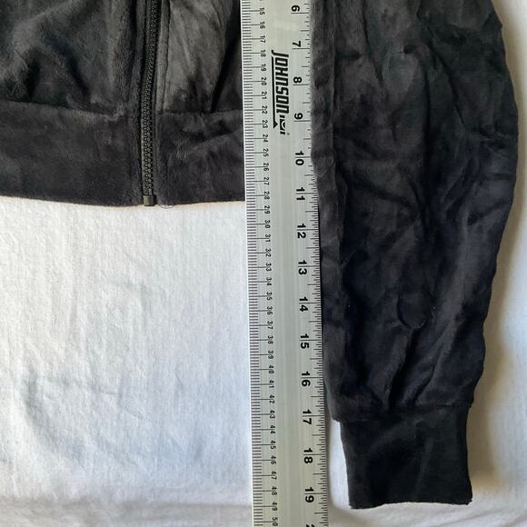 FOREVER 21 Women Cropped Jacket size M Full Zip Velvet Hoodie Black - Picture 8 of 9